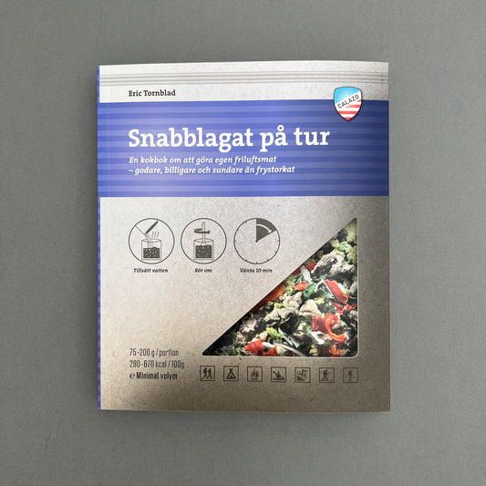 A purple and gray book called "Snabblagat på tur" with a picture of food on the cover